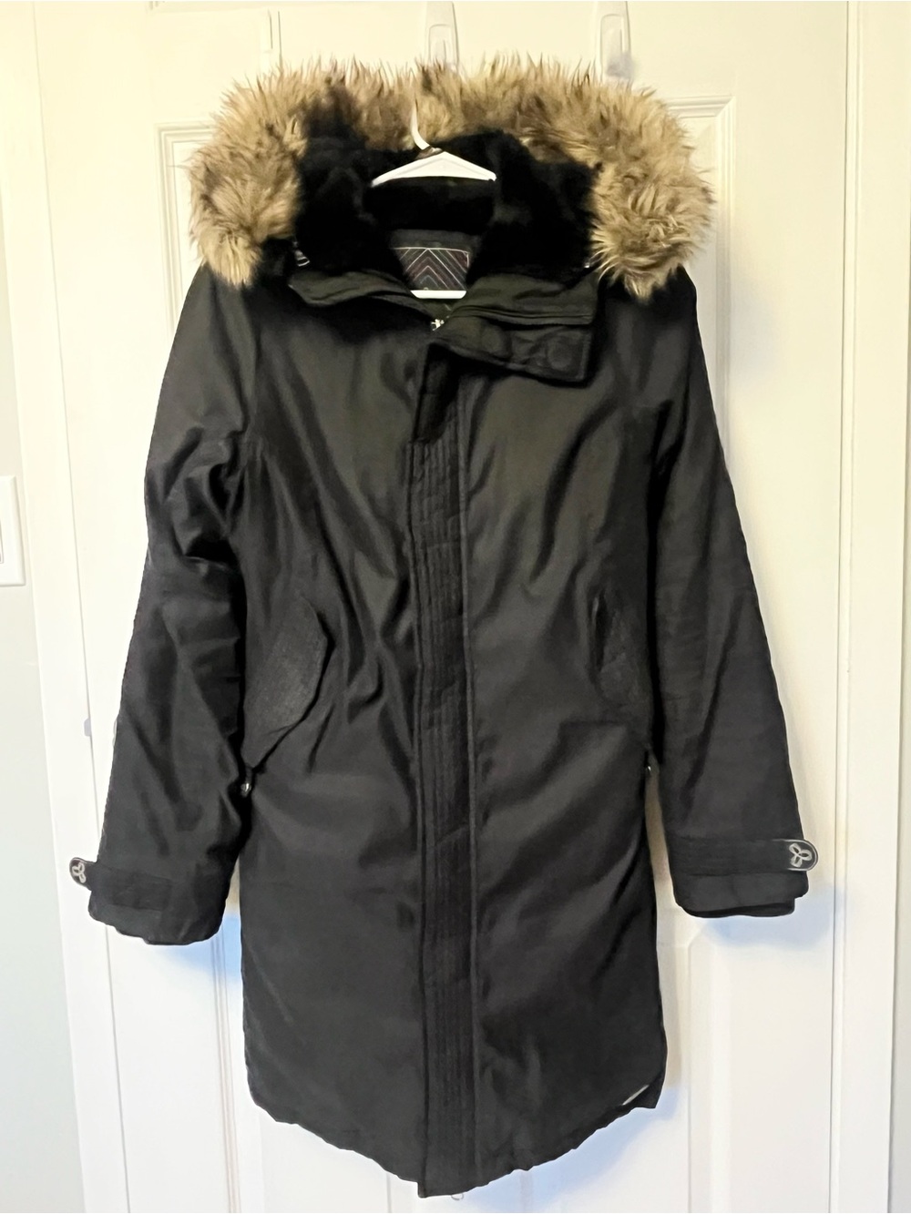 Aritzia Tna St. Moritz Winter Parka - Black - Size XS